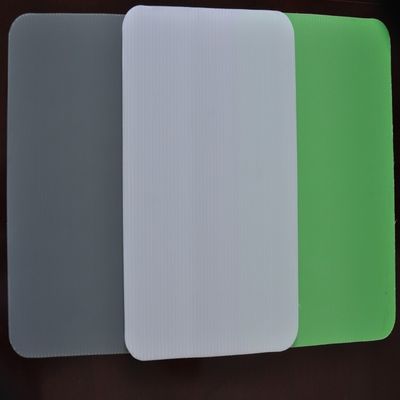 الاستاتيكيه Twinwall PP ورقة صفراء في الهواء الطلق PP جوفاء مجلس مقاوم للماء